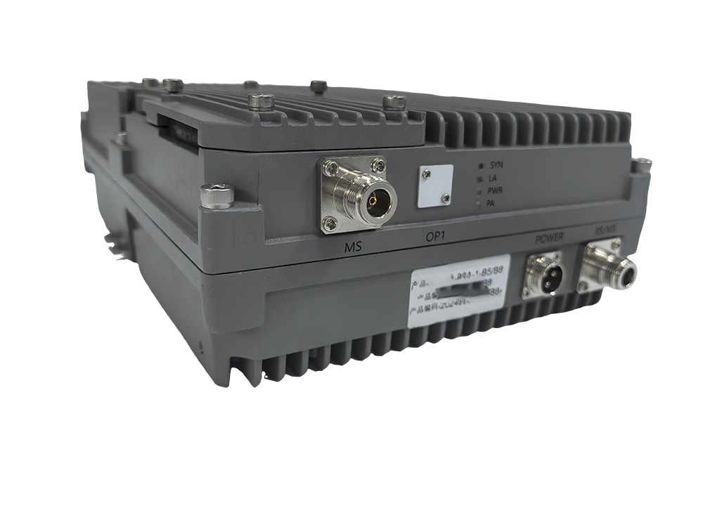  延津三频手机信号接收器2000㎡